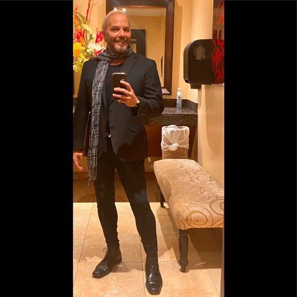 Meet your Posher, Joe - Picture 10 of 17